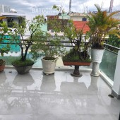 Căn  nhà mặt tiền Nguyễn Thị Minh Khai P Nam Nha Trang