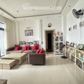  Nhà kề MT Trần Phú, đi bộ ra Bạch Đằng, Chợ Hàn, 108m2, ngang 6.5m, 4 tầng  hiện đại