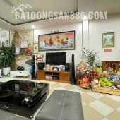 12,2 Tỷ: Nhà 4 tầng, 54m nở hậu, MT 5m; 15m ra phố Kim Giang; ô tô qua nhà; kinh doanh quá đẹp