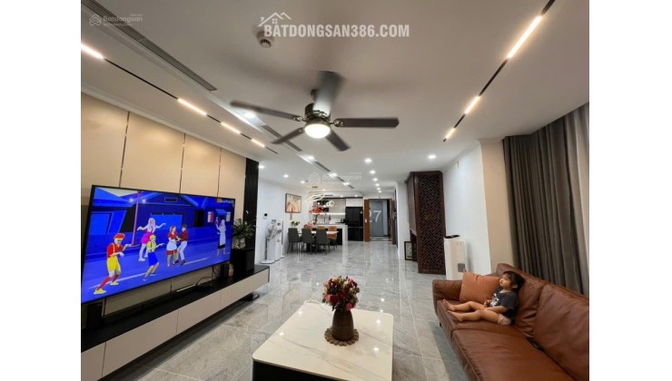 (chuẩn) căn 3PN2WC 135.6m² New Skyline nội thất full BC Đông nam 11.8 tỷ có Thương lượng