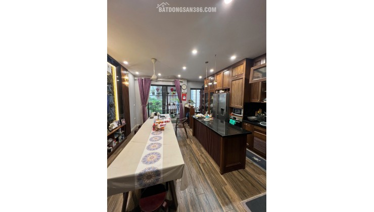 Nhà riêng Pháo Đài Láng DT 60m2, 5 tầng, lô góc giá 21.x tỷ có TL