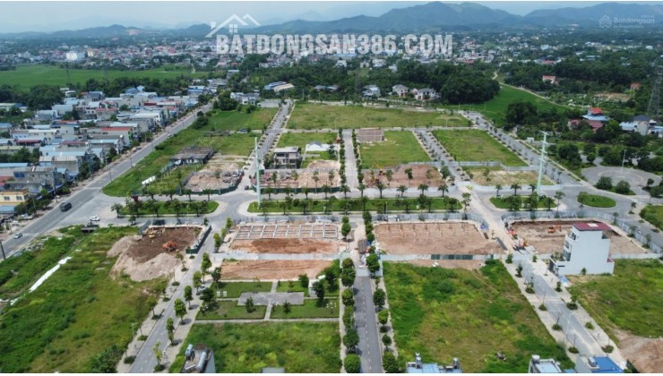 Bán lô góc 2 mặt tiền Khu đô thị Cầu Trúc Sông Công 114.5m, vị trí đẹp đối diện NOXH, giá 2.7 tỷ