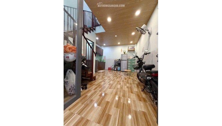 Bán 2 tầng hẻm ba gác Dương Bá Trạc P. Chánh Hưng. Giá 3,38 tỷ TL