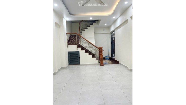 Nhà mới 2 mặt hẻm 3 tầng nở hậu 8m sát đường Trần Bình Trọng P2Q5. Giá 9.8 tỷ