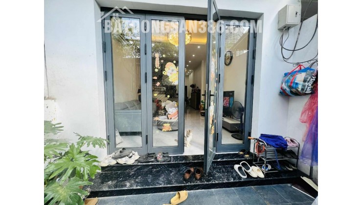 Nhà đẹp Ôtô đỗ cửa, ô chờ thang máy, DT58m2, MT4m, 4 tầng, 4P. Ngủ, giá 15.5 tỷ