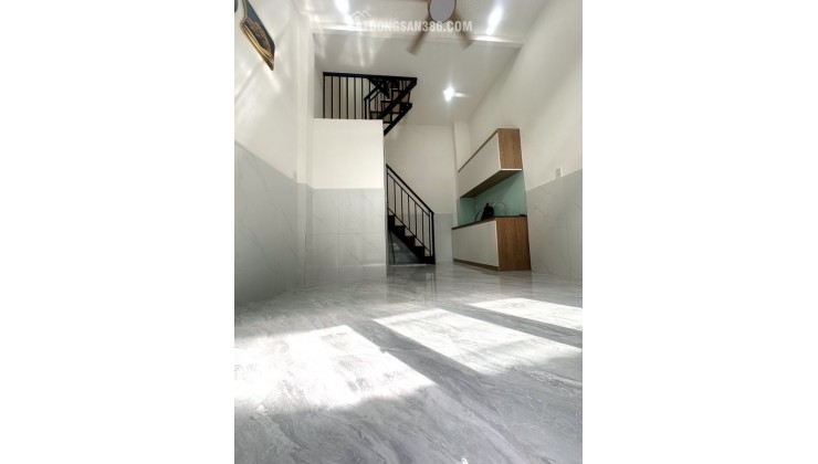 nhà mới 3 tẩng chỉ nhỉnh 2 tỷ