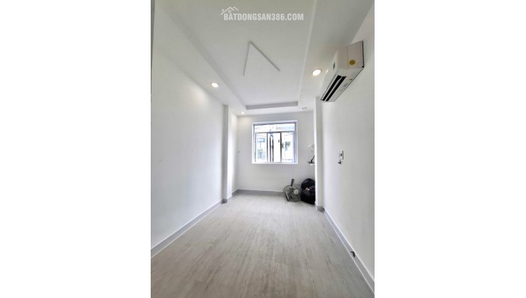 HIẾM -HẺM XE HƠI ĐỖ CỬA LÊ VĂN SỸ Q3 - NHÀ ĐẸP - TRỆT, 3 LẦU, SÂN THƯỢNG - NỞ HẬU TÀI LỘC - CHỈ NHỈNH 8 TỶ