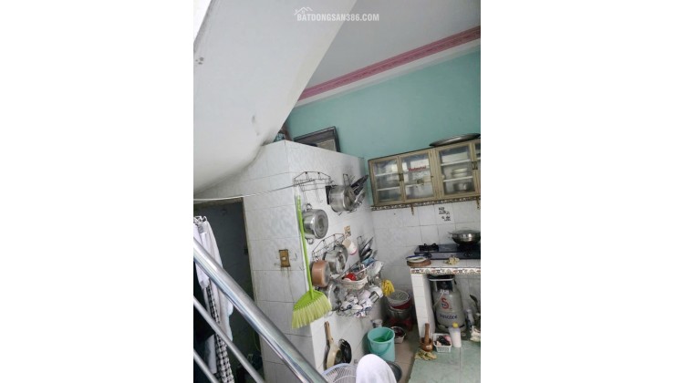 Nhà 2 tầng hẻm thông Liên Tỉnh 5 P5Q8. Giá 3,8 tỷ bớt Lộc