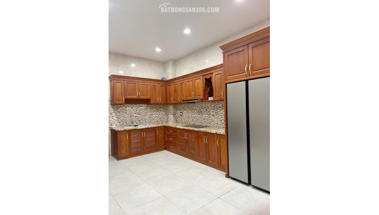 Nhà mới 2 mặt hẻm 3 tầng nở hậu 8m sát đường Trần Bình Trọng P2Q5. Giá 9.8 tỷ