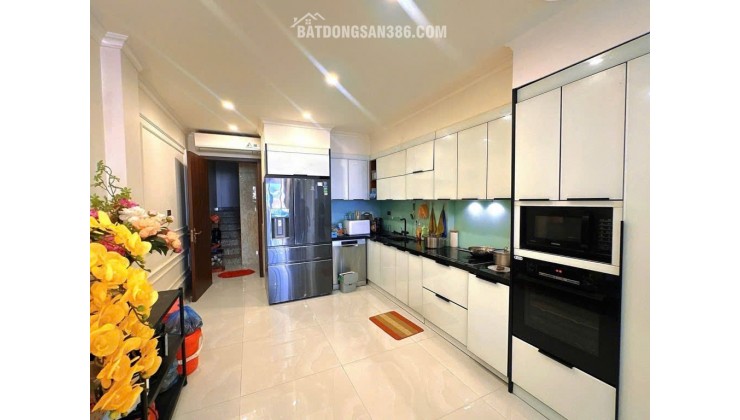 Nhà liền kề cực đẹp phố Láng Hạ DT 65m2, 7 tầng thang máy, gara ô tô, giá chỉ hơn 23 tỷ
