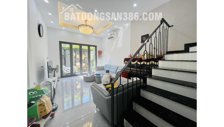 Nhà đẹp Ôtô đỗ cửa, ô chờ thang máy, DT58m2, MT4m, 4 tầng, 4P. Ngủ, giá 15.5 tỷ