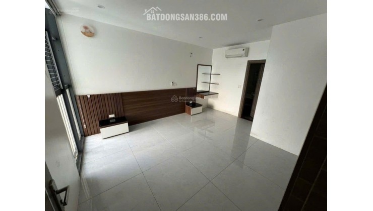 (Chuẩn giá) căn 3PN2WC 127m2 thông thủy - New Skyline BC Đông Nam, 9.35 tỷ