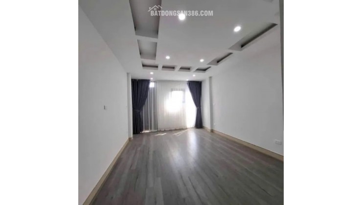 Cần bán gấp tòa nhà 7 tầng mặt phố Nguyễn Xiển - 