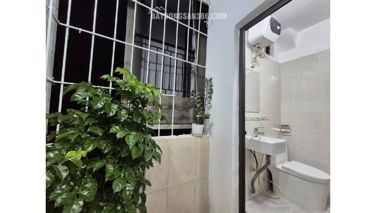  CHUNG CƯ MINI NHỈNH 1 TỶ HỘ KHẨU THANH XUÂN

DT 30m giá 1.350 tỉ