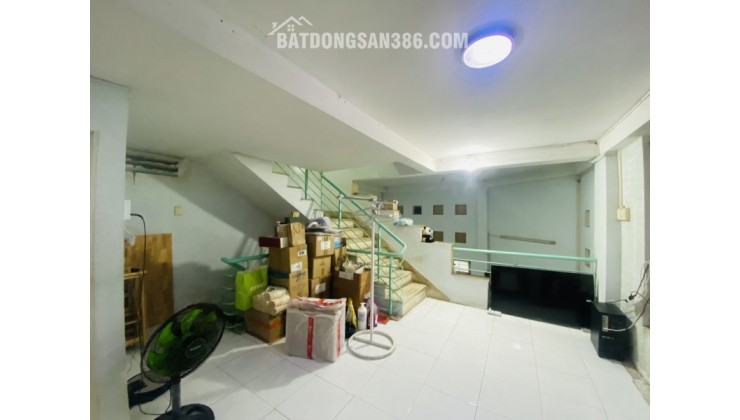 Bán nhà đường số 26, P. Cát Lái, Q2, TP HCM. DT 126 m2, 3 tầng. Giá 7.6 tỷ