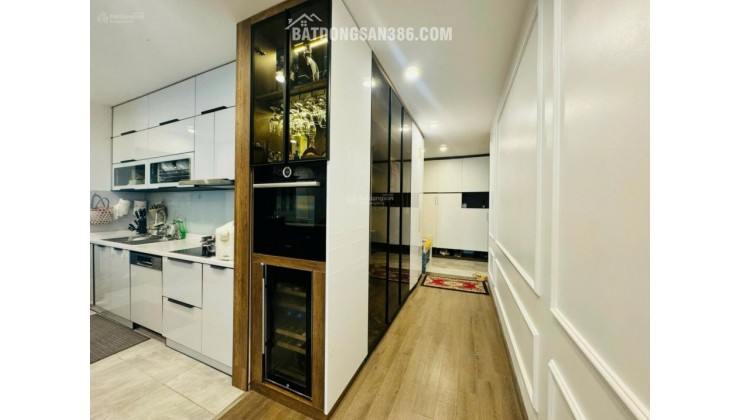 Cần bán 3PN diện tích 121m² - FLC 265 Cầu Giấy NT full hướng mát giá 14 tỷ