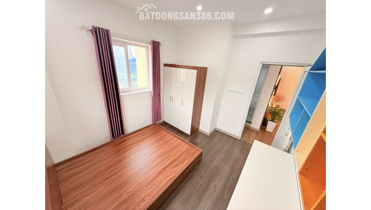 Căn góc B11 Nam Trung Yên 62m, 2PN 2WC, Full đồ xịn, 5.38 tỷ