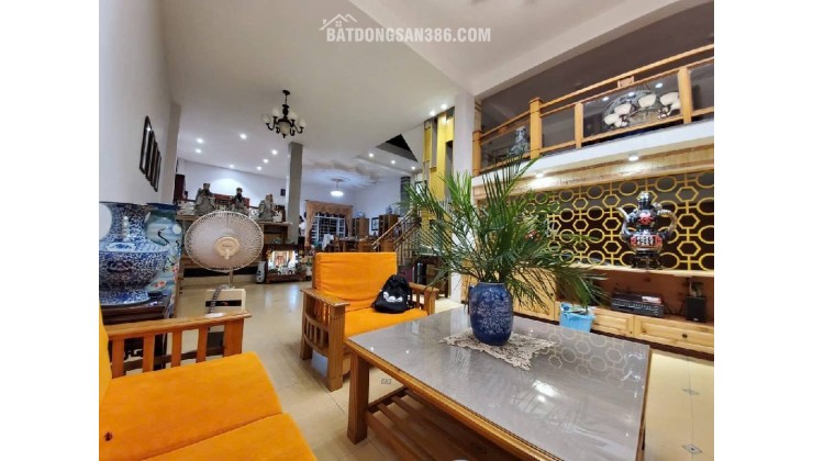 BIỆT THỰ NHÀ VƯỜN – ngang 8m dài 20m 5 tầng Sân vườn Đường 12m View Sông. Thủ Đức