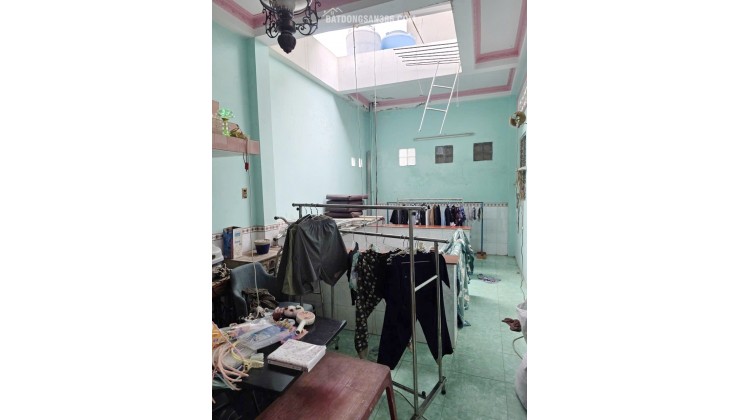 Nhà 2 tầng hẻm thông Liên Tỉnh 5 P5Q8. Giá 3,8 tỷ bớt Lộc