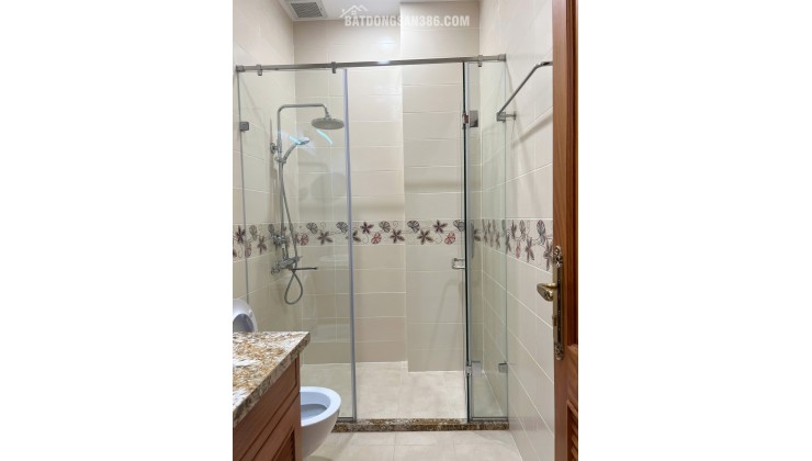 Nhà mới 2 mặt hẻm 3 tầng nở hậu 8m sát đường Trần Bình Trọng P2Q5. Giá 9.8 tỷ