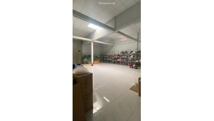 Bán nhà góc 2 mặt tiền Phan Văn Hớn gần Trường Chinh, DT210m2, nở hậu