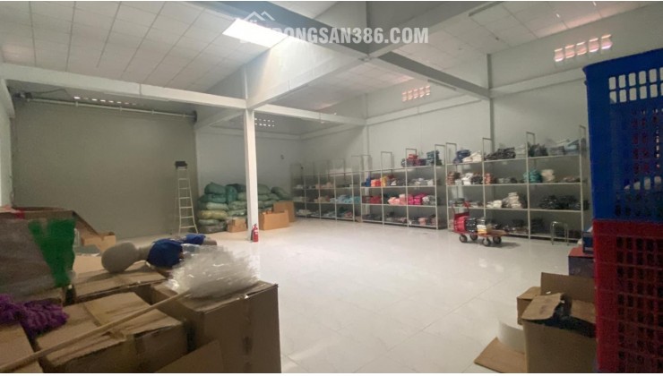 Bán nhà góc 2 mặt tiền Phan Văn Hớn gần Trường Chinh, DT210m2, nở hậu