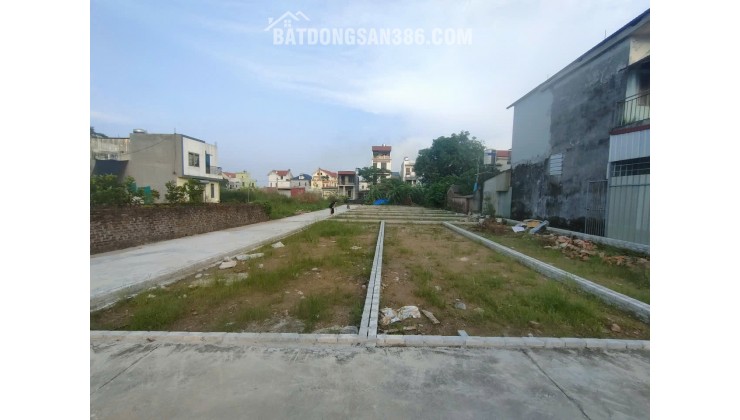 BÁN ĐẤT TỔ 10 (ẤP TRE, XÃ QUANG MINH, HN)-ÔTÔ VÀO ĐẤT, 100% THỔ CƯ, GIÁ ĐẦU TƯ (chỉ 2.6tỷ/lô)