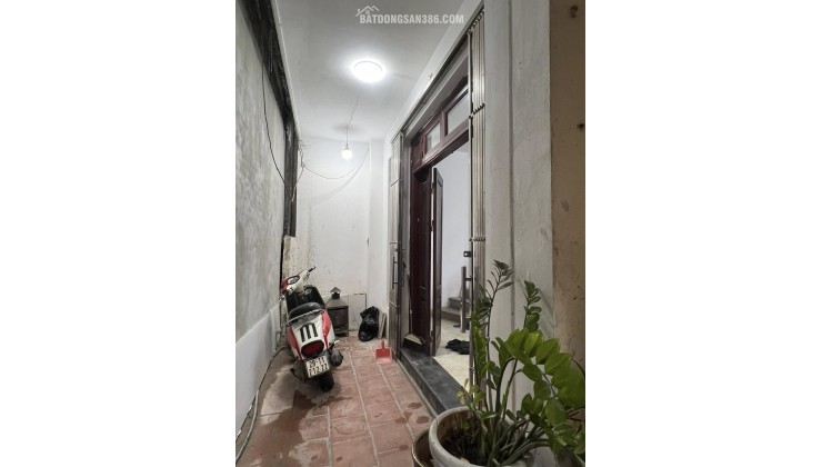 BÁN NHÀ TÂY HỒ - LẠC LONG QUÂN, GẦN HỒ TÂY, DT43m2, 5 tầng, MT4m, 5P. ngủ (Chỉ 8.5 tỷ)