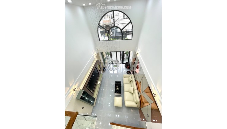 SIÊU PHẨM MỚI XÂY GẦN CÔNG VIÊN LÀNG HOA - XE HƠI ĐỖ CỬA FULL NỘI THẤT SỊN SÒ - 7.6 TỎI
