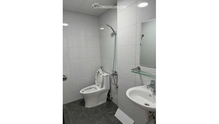 Bán nhà Đang Cho Thuê - Vị Trí Đẹp, Oto, 10m ra phố, Mễ Trì Thượng  52m2 - 10.8 tỷ TL Hếm