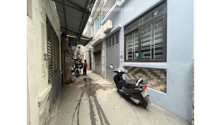Bán nhà Đang Cho Thuê - Vị Trí Đẹp, Oto, 10m ra phố, Mễ Trì Thượng  52m2 - 10.8 tỷ TL Hếm