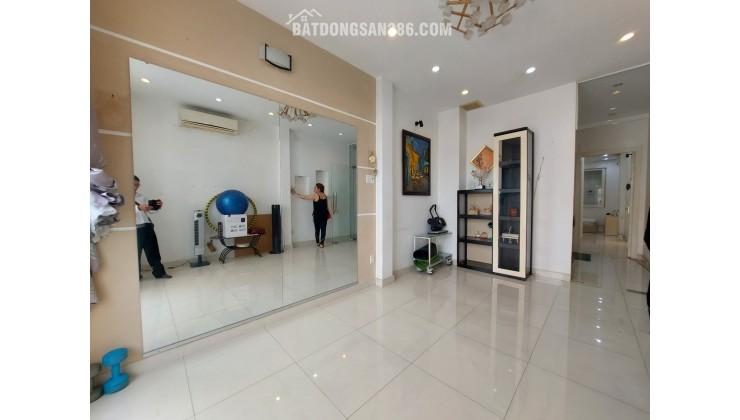 Nhà đẹp đường Phạm Ngũ Lão 5 tầng, 5 phòng ngủ, 54 m2 giá chỉ 13,5 tỷ