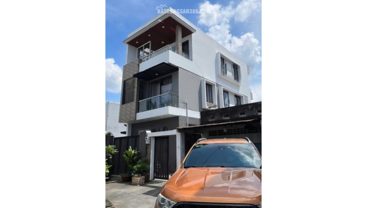 Bán nhà Phường Tam Phú, Thủ Đức, TP HCM. DT 130m2, 3 tầng, 4PN, SH, giá 7.8 tỷ. LH: 0933125879