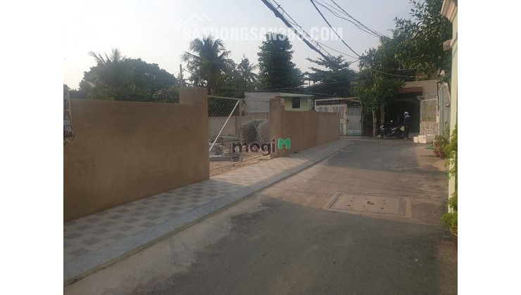 Bán lô đất góc 2 mạt tiền đường số 44 Thảo Điền - Q2. DT = 519m2-  Giá 140TR/M2