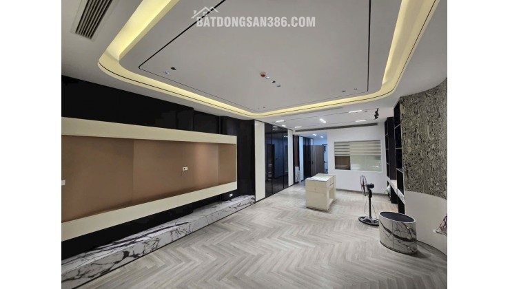 Bán nhà khu quân đội 918 – 46m², xây mới 7 tầng, thang máy hiện đại, full nội thất cao cấp