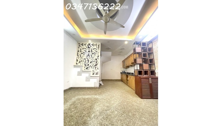 Bán nhà Gần Hồ Tây – nhà 5 tầng – chỉ hơn 10 tỷ một chút