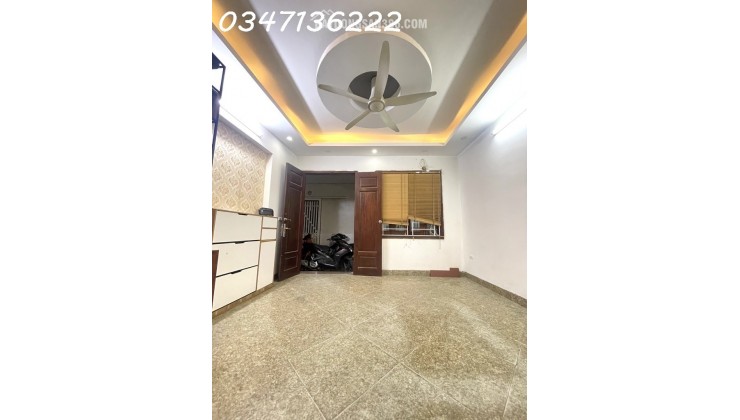 Bán nhà Gần Hồ Tây – nhà 5 tầng – chỉ hơn 10 tỷ một chút