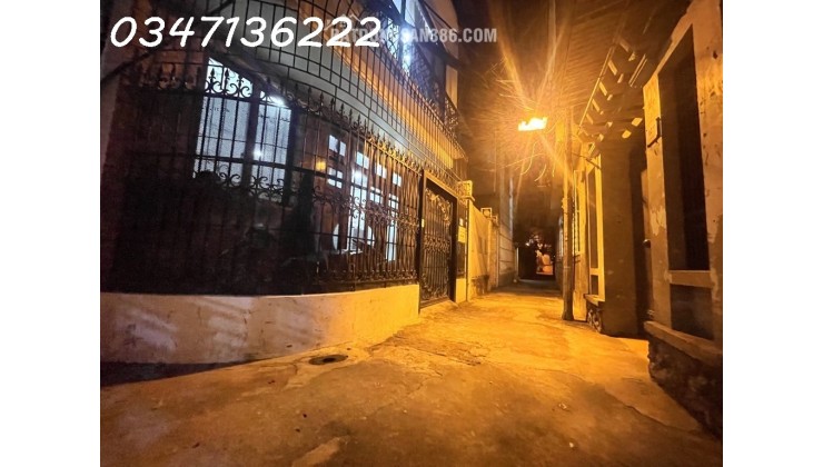 Bán nhà Gần Hồ Tây – nhà 5 tầng – chỉ hơn 10 tỷ một chút