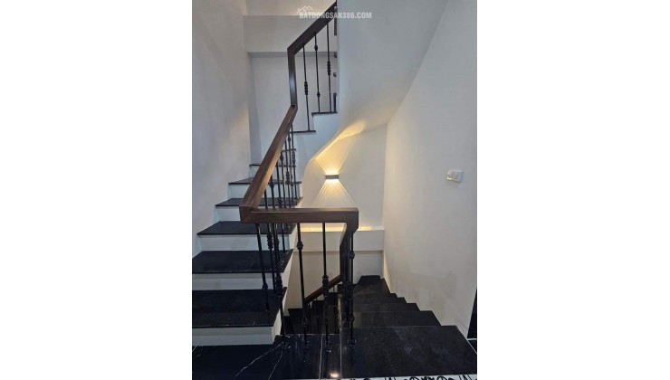 Cho con ra ở riêng - Cần bán gấp tòa CCMN ngõ 254 Minh Khai.