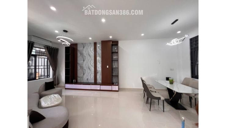 Bán nhà  đường Số 11, Q.9, Tăng Nhơn Phú B. DT 110m2, 2 tầng, 3PN. Sổ hồng, giá 7.35  tỷ.