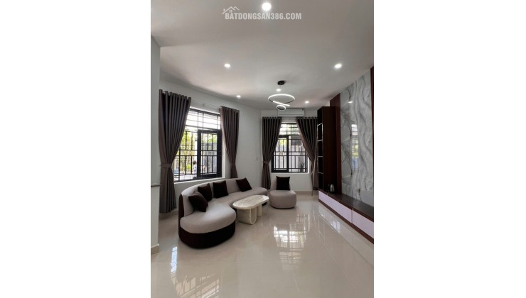 Bán nhà  đường Số 11, Q.9, Tăng Nhơn Phú B. DT 110m2, 2 tầng, 3PN. Sổ hồng, giá 7.35  tỷ.