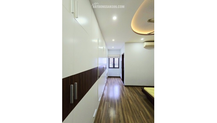 Bán nhà đường số 13, P Cát Lái, Q2, TP HCM, DT 105m2, 4 tầng, SH. Giá 11.4 tỷ