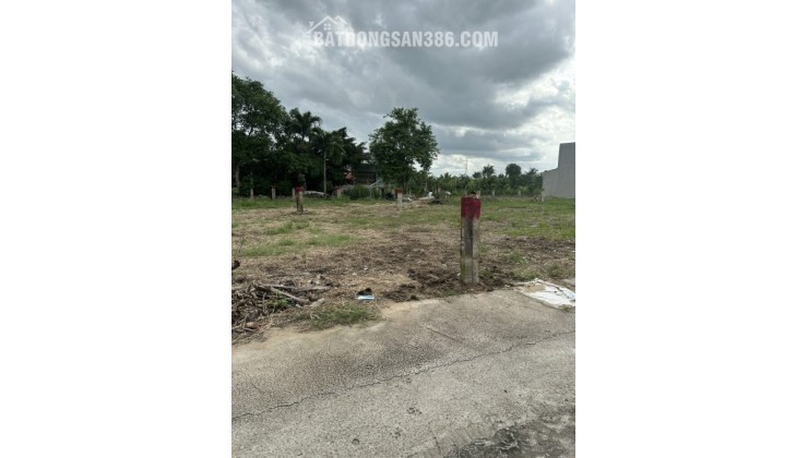 Cần bán nhanh lô đất thổ cư 9x27 giá 2.9 tỷ thương lượng Bến Lức - Long An