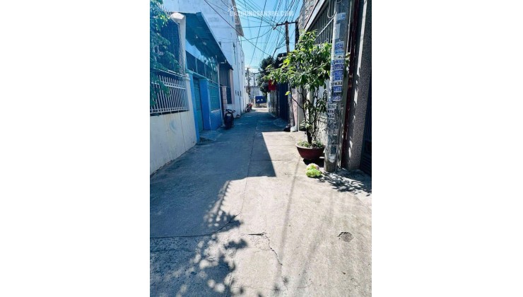 BÁN NHÀ HẺM ĐẶNG TẤT – GẦN BIỂN, 217M² – GIÁ CHỈ 12 TỶ (THƯƠNG LƯỢNG)
 • Vị trí: Hẻm đường Đặng Tất, khu vực dân cư yên tĩnh, cách biển chỉ vài phút