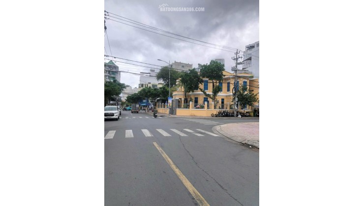 BÁN ĐẤT MẶT TIỀN ĐƯỜNG HÀN THUYÊN - NHA TRANG (XƯƠNG HUÂN)
- Diện tích 85.1m2 full ODT
- Ngang 5.31m nở hậu 5.37m. Hướng Đông Bắc
- Đường trước