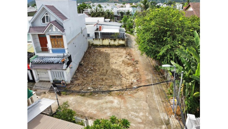 - Hàng hiếm 3 lô đất mặt đường Nhà Nghĩa Vĩnh Thạnh
- Diện tích:  64.9-66.9-81.2m2 full thổ cư
Đường rộng 5m và 7m thông 2 đầu
Tiện ích gần chợ Ga