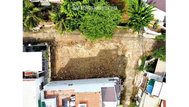 - Hàng hiếm 3 lô đất mặt đường Nhà Nghĩa Vĩnh Thạnh
- Diện tích:  64.9-66.9-81.2m2 full thổ cư
Đường rộng 5m và 7m thông 2 đầu
Tiện ích gần chợ Ga