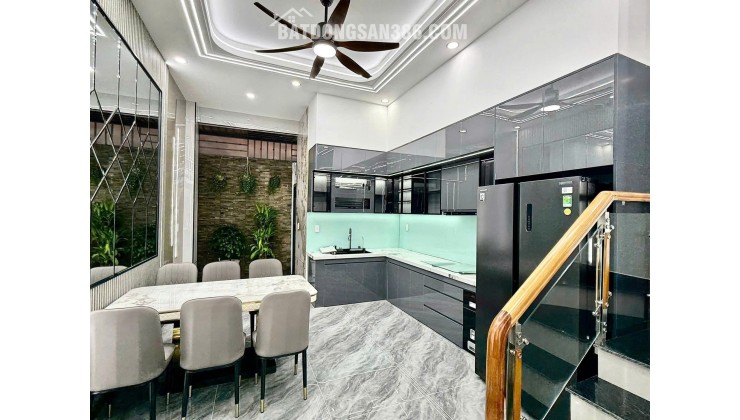 BÁN NHÀ PHỐ LIỀN KỀ LÀNG ĐẠI HỌC - SÁT METRO - THANH TOÁN CHỈ 1 TỶ