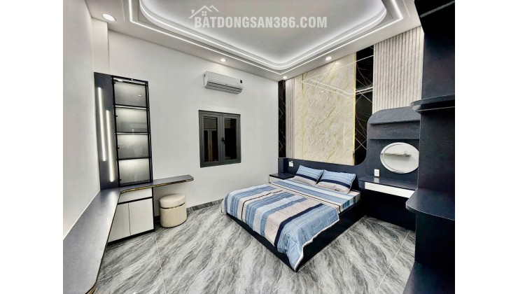 BÁN NHÀ PHỐ LIỀN KỀ LÀNG ĐẠI HỌC - SÁT METRO - THANH TOÁN CHỈ 1 TỶ