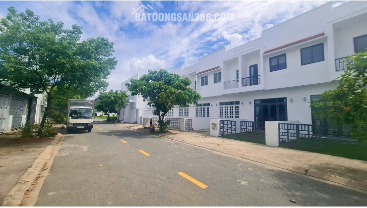 Nhà phố trung tâm Tây Ninh – Gần KCN 80.000 công nhân  Vy KAH